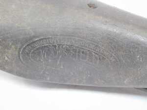 A Mansfield leather saddle. - 3