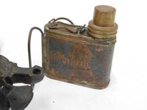 Various oil cans, including a Britoil can, a hanging oil lamp, a gamekeeper's horn, etc. (a... - 3