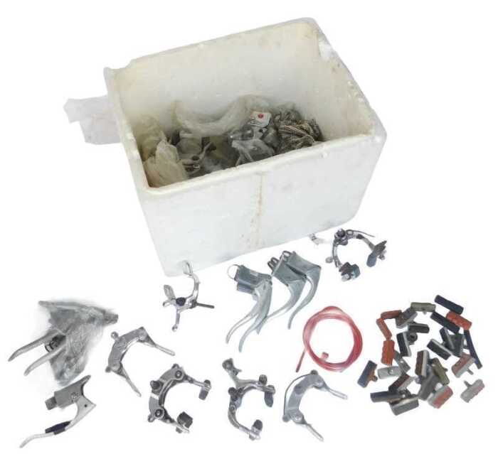 Bicycle parts, including cables, brake handles, Modolo Flash brake sets, etc. (1 box)