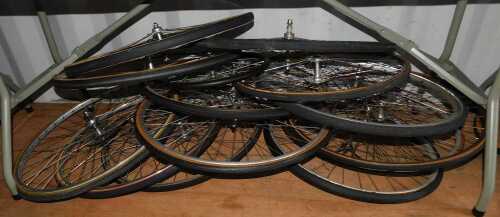 Various bicycle tyres, including Michelin, Schwalbe, Mallard, etc. (14)