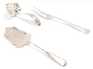 A Dutch silver early 20thC cake slice, assayed for Schoonhoven, serving fork, assayed for The Hague, and a sugar sifting spoon, 4.67oz.&nbsp;