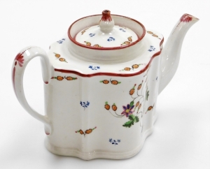 An 18thC Newhall porcelain teapot, pattern 377, with sprigs of flowers, circa 1790, 15cm high. - 2