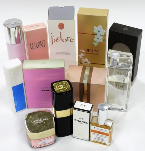 A collection of perfumes, to include Chanel, Gucci etc., some boxed.