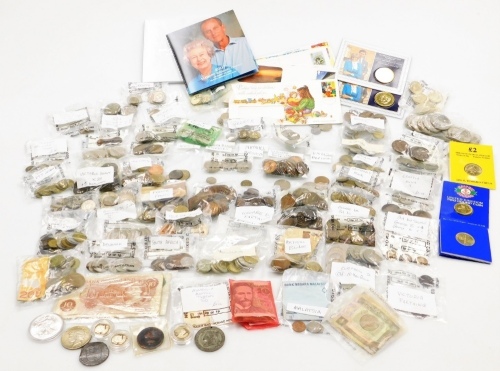 Various coins, pre decimal and others, etc., Elizabeth II, George V pennies, fifty pence pieces, various others, old pennies, Elizabeth II, various other low denomination, etc. (a quantity)