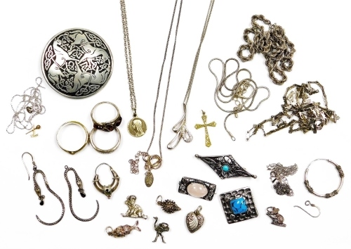 A quantity of silver and other jewellery, to include chain necklaces, stone set rings, charms, etc.