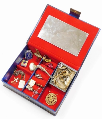 A group of assorted costume jewellery, silver dress rings, cross over rings, brooches, pin badges, etc. (1 box)