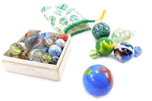 Victorian and later glass marbles, giant marbles, etc. (a quantity)
