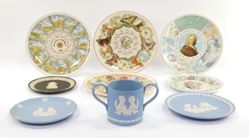 Wedgwood collectables, comprising blue Wedgwood Jasperware commemorative Royal Wedding loving cup, Royal Wedding plaque, Guinness Anniversary black jasper plaque, To Mark the Return of Hayley's Comet Wedgwood collector's plate, Beatrix Potter Nursery ware