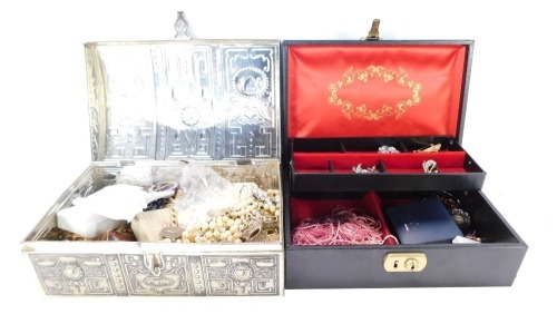 A metal Holland treasure chest jewellery box and contents, comprising necklaces, bracelets, dress rings, earrings, etc. (a quantity)