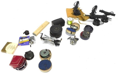 Fishing tackle, comprising reels and spools, Speedier fishing tackle reel, two Hardy Bros reel, Altex spool, Gilfin Model 455 spool, etc. (2 boxes)
