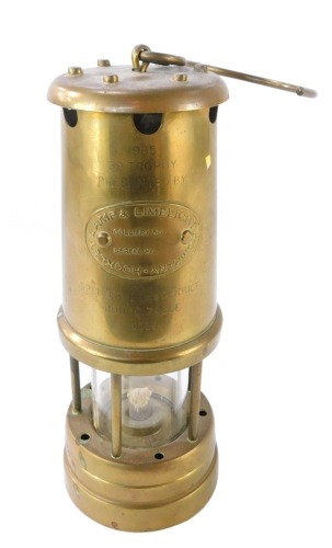 A Hockley Lamp & Limelight Company Spennymore & District Round Table 1039 miner's lamp, the presentation plaque for 1985, 22cm high.