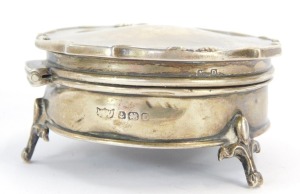A George V silver trinket box, circular fluted top on tripod base, Birmingham 1928, with a velvet lined interior, 6.5cm wide, 3cm high, 2&frac34;oz gross. - 4